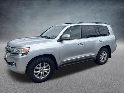 toyota land cruiser 2017 JTMCY7AJ2H4053860 image toyota land cruiser 2017 JTMCY7AJ2H4053860 image